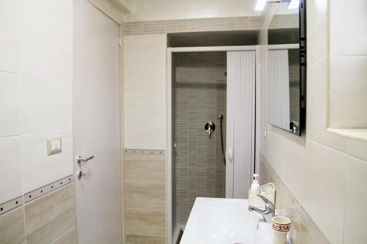 Rooms Dimora Arco - Affitti Brevi Italia Monte SantʼAngelo Exteriör bild