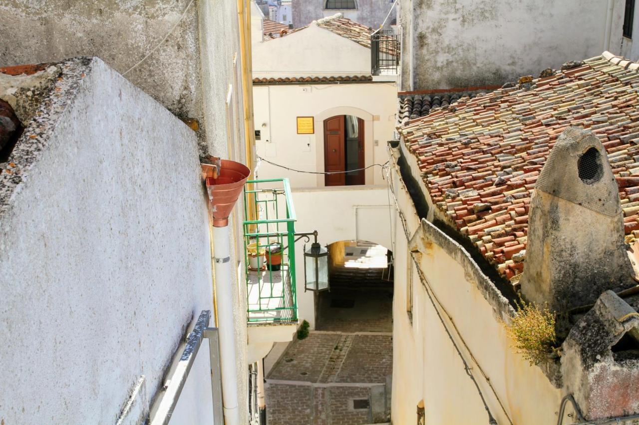 Rooms Dimora Arco - Affitti Brevi Italia Monte SantʼAngelo Exteriör bild