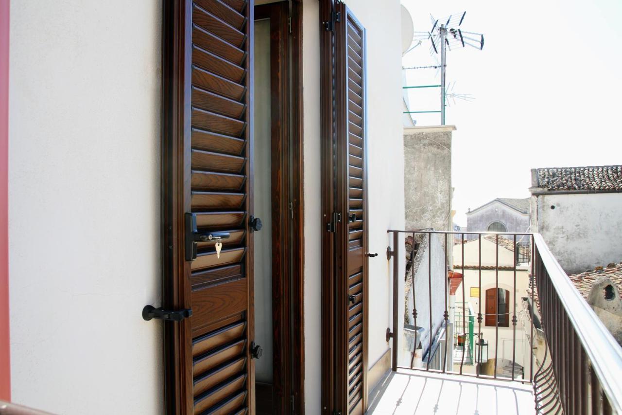 Rooms Dimora Arco - Affitti Brevi Italia Monte SantʼAngelo Exteriör bild