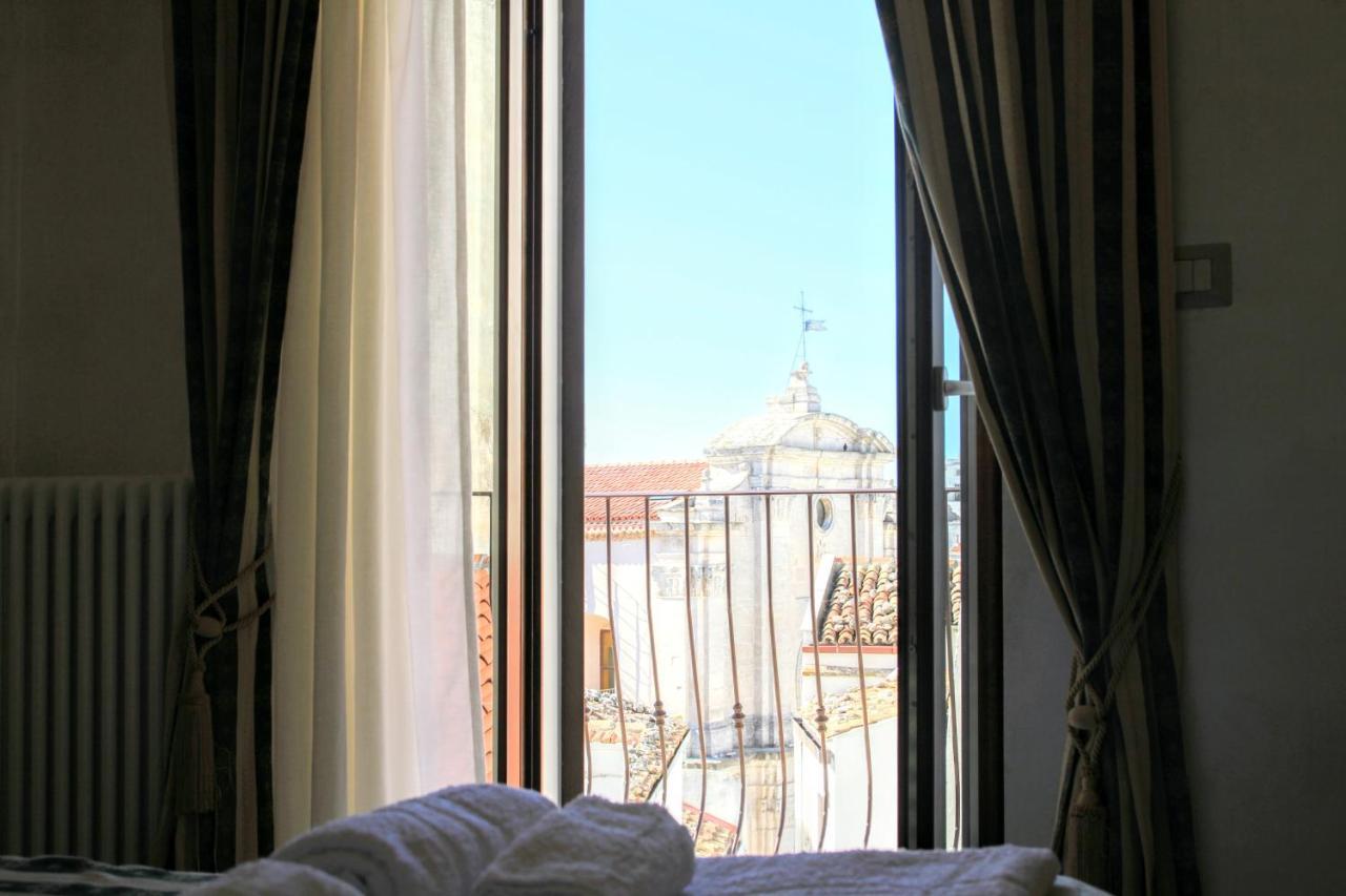Rooms Dimora Arco - Affitti Brevi Italia Monte SantʼAngelo Exteriör bild