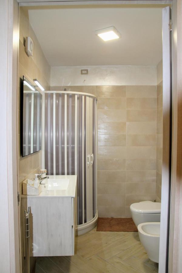 Rooms Dimora Arco - Affitti Brevi Italia Monte SantʼAngelo Exteriör bild