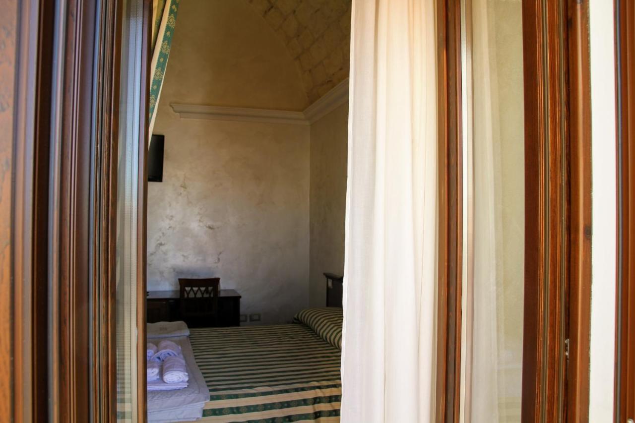 Rooms Dimora Arco - Affitti Brevi Italia Monte SantʼAngelo Exteriör bild