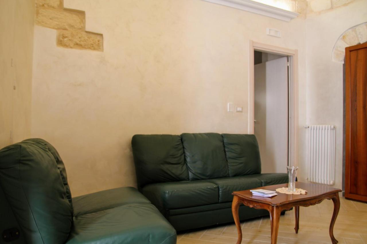 Rooms Dimora Arco - Affitti Brevi Italia Monte SantʼAngelo Exteriör bild