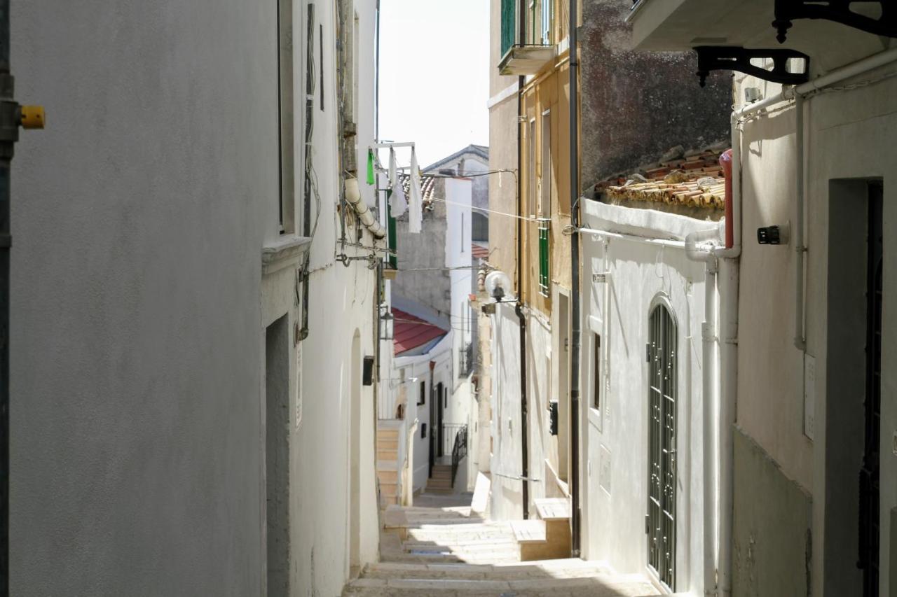 Rooms Dimora Arco - Affitti Brevi Italia Monte SantʼAngelo Exteriör bild