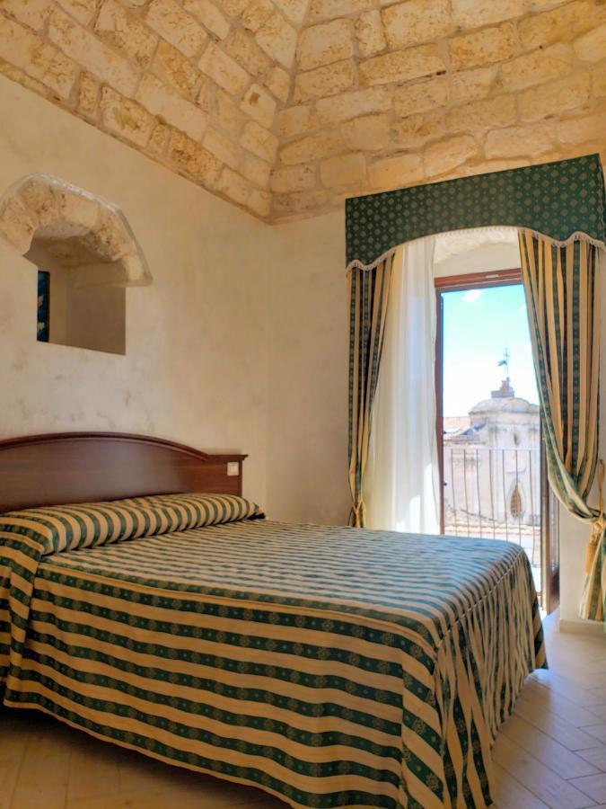 Rooms Dimora Arco - Affitti Brevi Italia Monte SantʼAngelo Exteriör bild